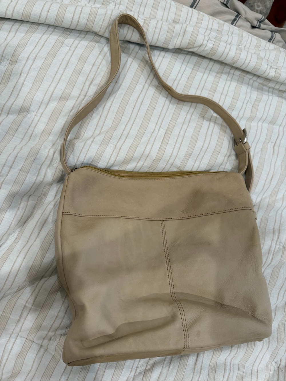 Wilsons Leather Beige Crossbody Shoulder Bag